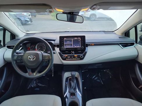 Used 2022 Toyota Corolla LE FWD image 9