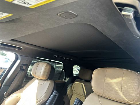 Used 2025 Land Rover Range Rover Sport Autobiography image 17