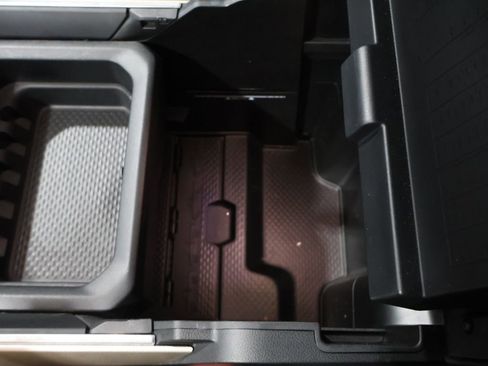 Used 2020 RAM 1500 Laramie image 31