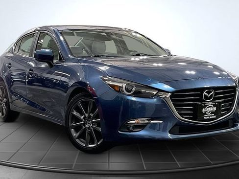 Used 2018 MAZDA MAZDA3 Grand Touring w/ Premium Equipment Package FWD image 12