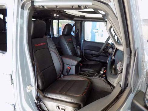 Certified 2024 Jeep Gladiator Rubicon image 14