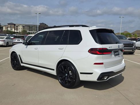 Used 2024 BMW X7 xDrive40i w/ M Sport Package image 4