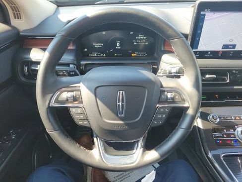 Used 2023 Lincoln Nautilus Reserve w/ Monochromatic Package AWD/4WD image 7
