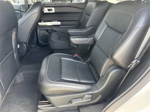 Used 2021 Ford Explorer Limited w/ Hybrid Equipment Group 310A image 17