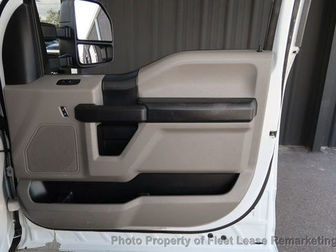 Used 2019 Ford F250 XL w/ Power Equipment Group RWD image 20