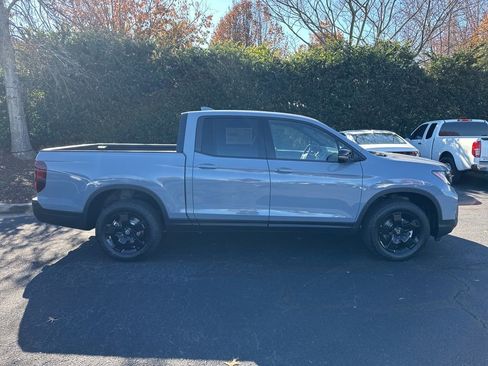 New 2026 Honda Ridgeline Black Edition image 2