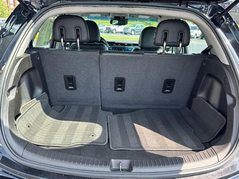 Used 2023 Chevrolet Bolt LT FWD image 6