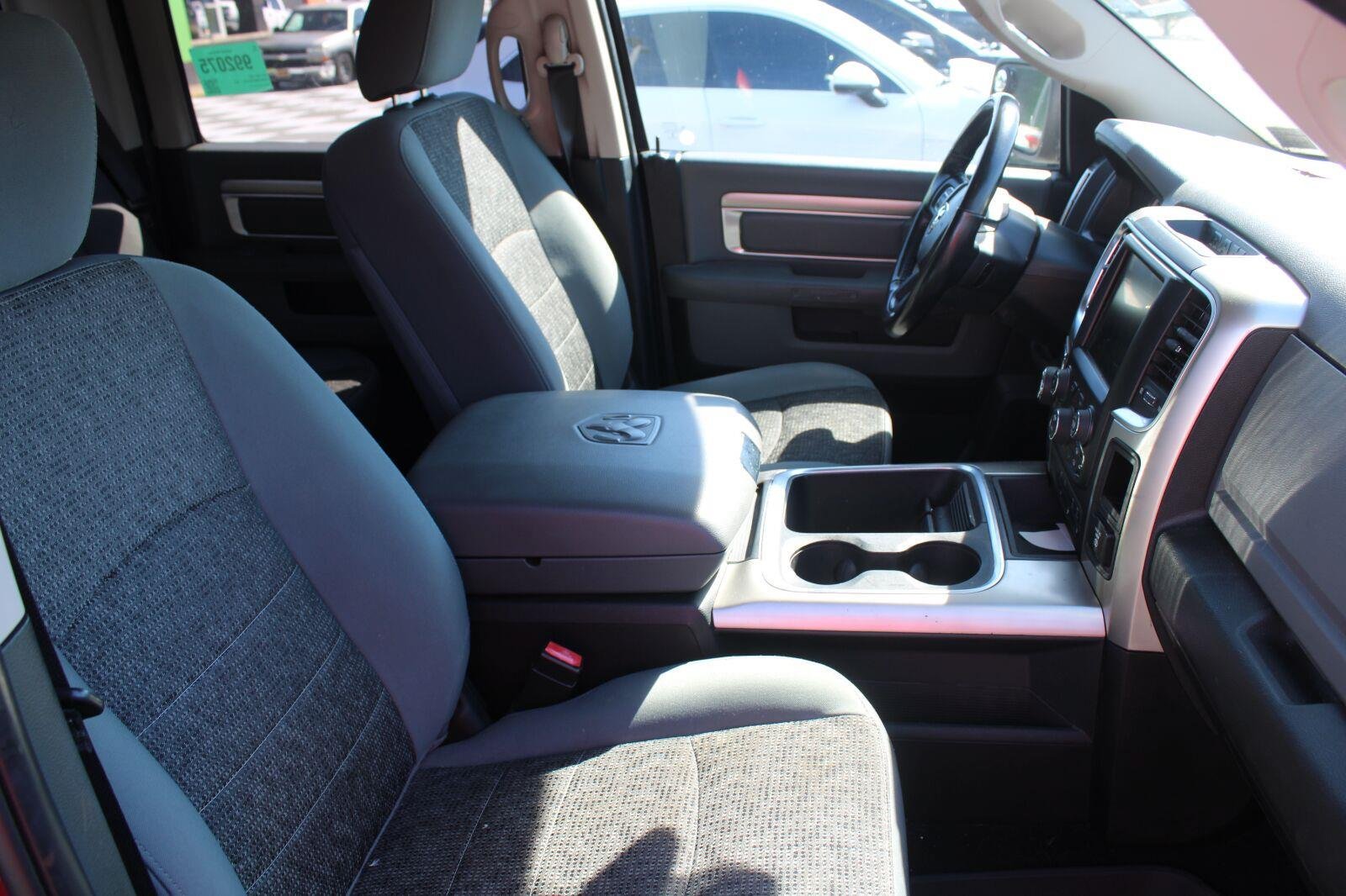 Used 2017 RAM 1500 Big Horn AWD/4WD image 4
