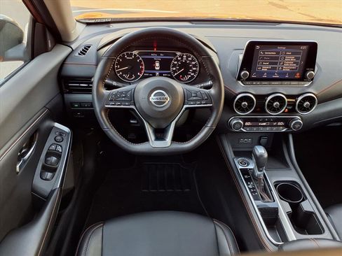 Used 2021 Nissan Sentra SR w/ SR Premium Package image 14