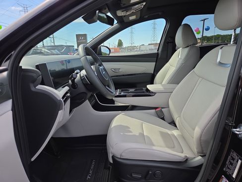 Certified 2026 Hyundai Tucson Limited AWD/4WD image 7