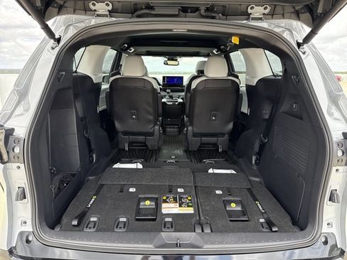 Used 2026 Toyota Sienna XSE image 20