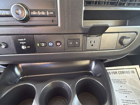 Used 2025 Chevrolet Express 3500 LT w/ LT Preferred Equipment Group image 22