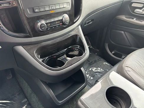 Used 2019 Mercedes-Benz Metris Passenger image 27