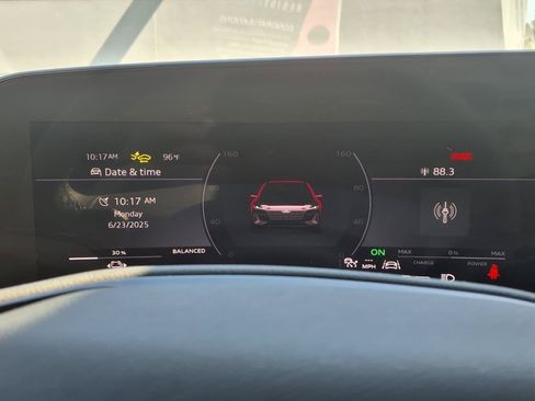 Used 2025 Audi A6 e-tron Premium Plus RWD image 15
