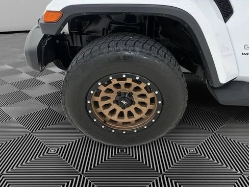 Used 2021 Jeep Wrangler Unlimited Sahara AWD/4WD image 9