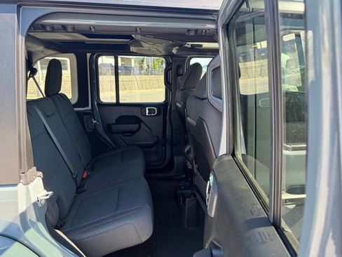 New 2026 Jeep Wrangler Unlimited Rubicon AWD/4WD image 27