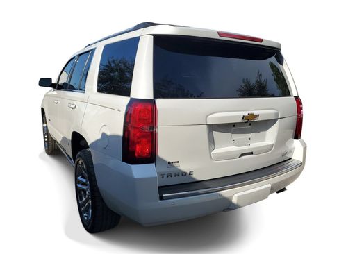 Used 2020 Chevrolet Tahoe Premier w/ Premier Plus Edition RWD image 3