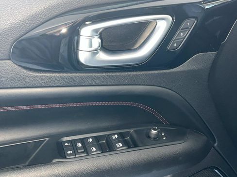 Certified 2022 Jeep Compass Trailhawk w/ Trailhawk Elite Group AWD/4WD image 7