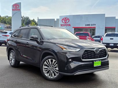 New 2026 Toyota Highlander Platinum