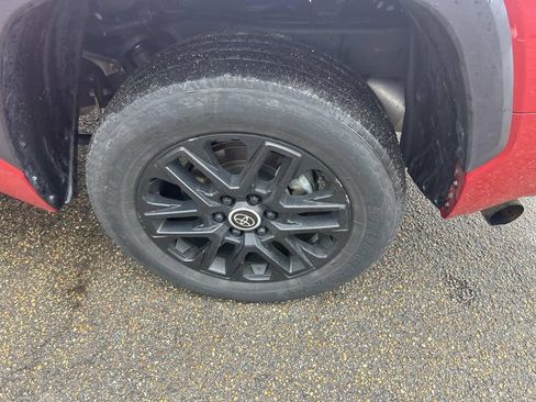 Used 2024 Toyota Tundra Limited image 15