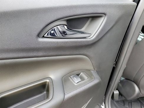 Used 2023 Chevrolet Equinox LT image 14