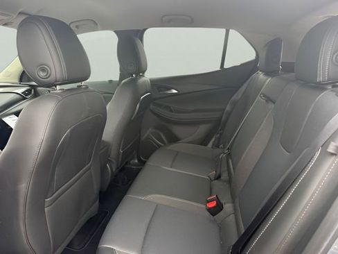 Used 2022 Buick Encore GX Select w/ Sport Touring Package FWD image 9