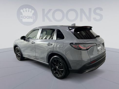 Used 2023 Honda HR-V Sport image 4