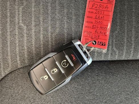 Used 2021 RAM 1500 4x4 Crew Cab image 20