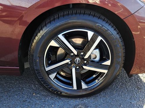 Used 2024 Nissan Sentra SV image 16