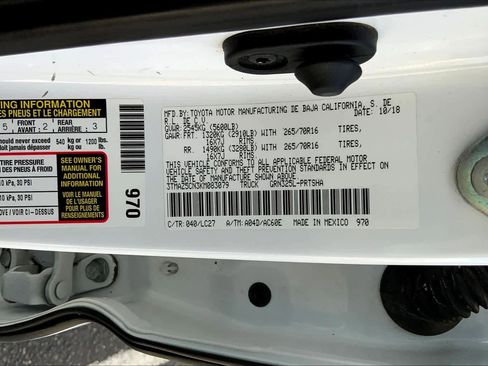 Used 2019 Toyota Tacoma TRD Off-Road w/ TRD Premium Off Road Package image 28