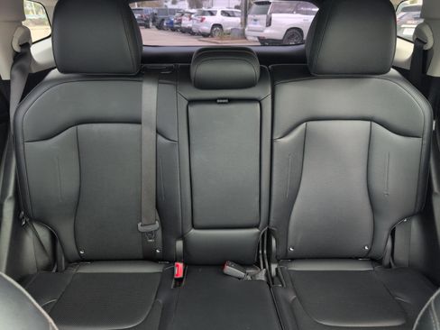 Used 2025 Kia Sportage EX w/ Premium Package image 28