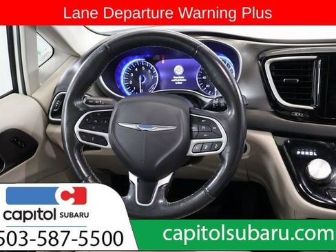Used 2020 Chrysler Pacifica Touring-L w/ Tire & Wheel Group image 16