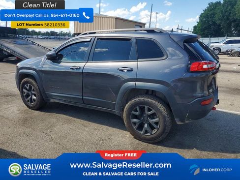 Used 2016 Jeep Cherokee Trailhawk w/ Comfort/Convenience Group AWD/4WD image 3