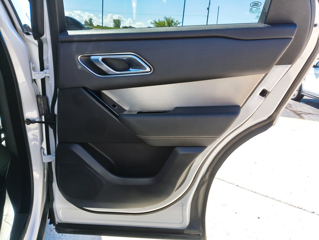 Used 2022 Land Rover Range Rover Velar R-Dynamic S AWD/4WD image 19