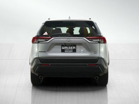 Used 2020 Toyota RAV4 LE image 4