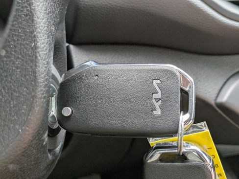 Certified 2023 Kia Forte LXS FWD image 22