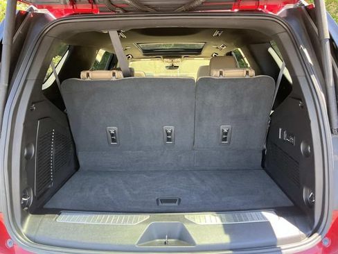 Used 2021 Chevrolet Tahoe Premier w/ Premium Package AWD/4WD image 21