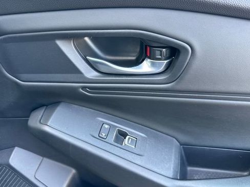 Used 2025 Honda Accord SE image 19