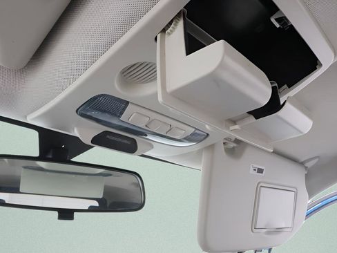 Used 2019 Ford EcoSport SE w/ SE Convenience Package image 18