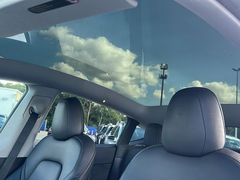 Used 2021 Tesla Model Y 2WD image 7