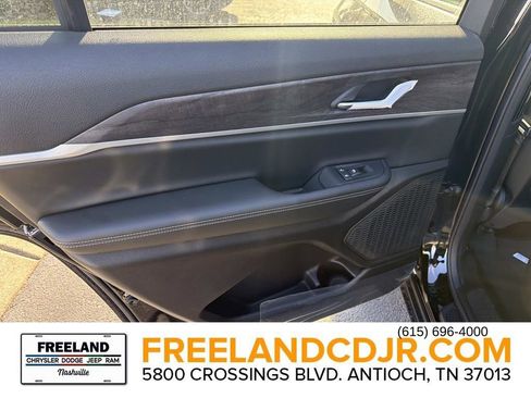 New 2025 Jeep Grand Cherokee L Limited w/ MOPAR Finishing Package AWD/4WD image 13