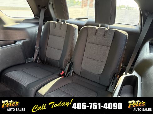 Used 2017 Ford Explorer XLT AWD/4WD image 12
