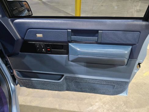 Used 1989 Chevrolet Silverado 1500 2WD Regular Cab image 39