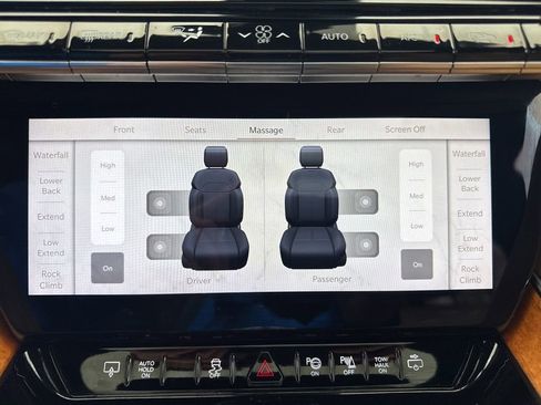 Used 2022 Jeep Grand Wagoneer Series III AWD/4WD image 25