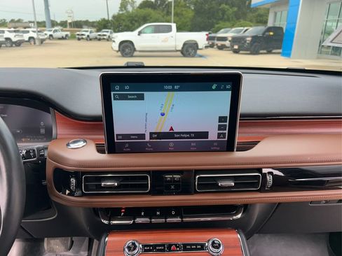 Used 2024 Lincoln Aviator Reserve w/ Equipment Group 201A AWD/4WD image 23