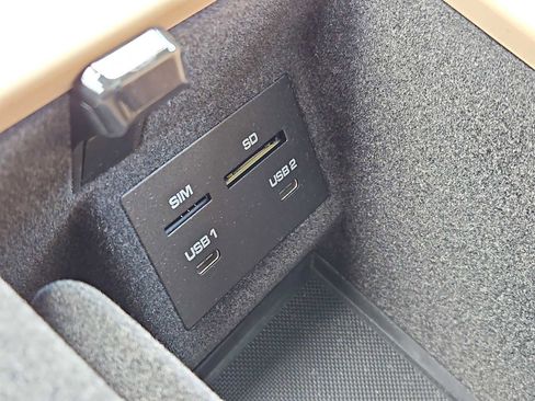 New 2026 Porsche Macan AWD/4WD image 21