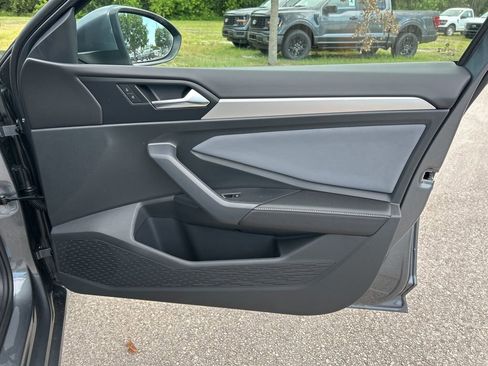 New 2025 Volkswagen Jetta SE image 37