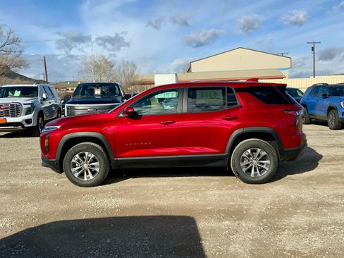 New 2026 Chevrolet Equinox LT image 2