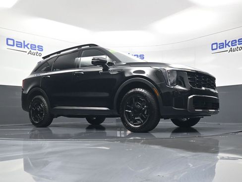 Certified 2025 Kia Sorento SX Prestige w/ Sage Leather Package image 45