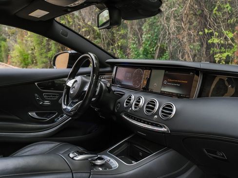 Used 2015 Mercedes-Benz S 550 4MATIC Coupe image 26